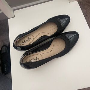 Life Stride Women's Black Flats